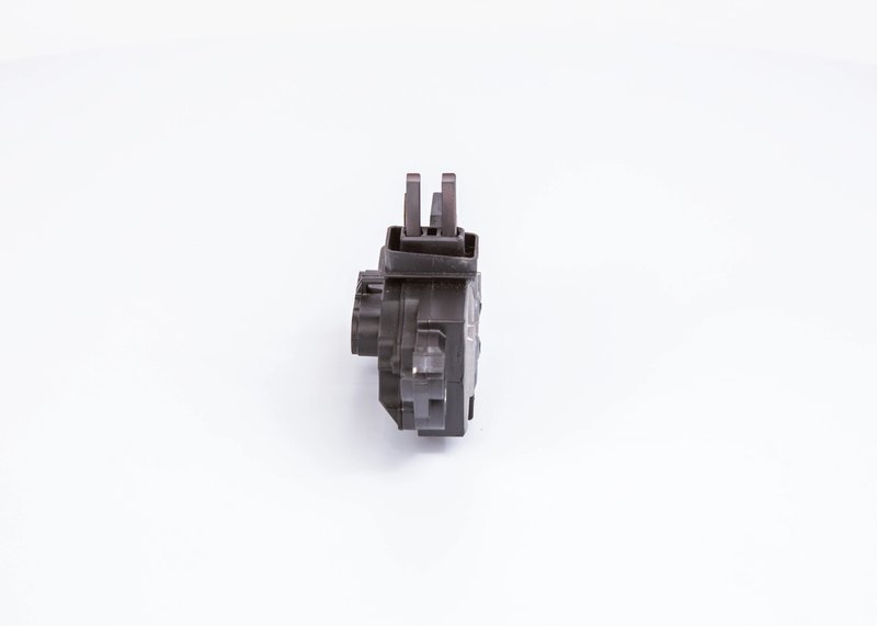 REGULATOR ALTERNATOR BOSCH 1 986 AE0 099 - Piesa auto compatibila cu mai multe marci