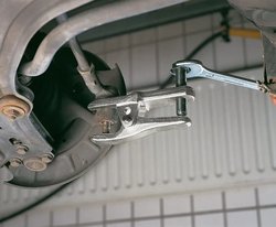 EXTRACTOR ARTICULATIE SFERICA HAZET 1790-7 - Piesa auto compatibila cu mai multe marci