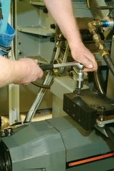 EXTRACTOR SURUB HAZET 844/5 - Piesa auto compatibila cu mai multe marci