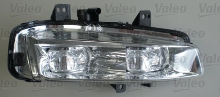 PROIECTOR CEATA VALEO 044648 - Compatibil cu LAND ROVER