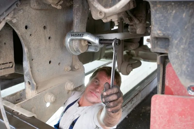 EXTRACTOR ARTICULATIE SFERICA HAZET 1779-55 - Piesa auto compatibila cu mai multe marci