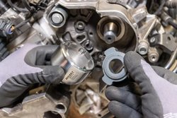 EXTRACTOR UNITATE PUMPE-DUSE HAZET 2517-1 - Piesa auto compatibila cu mai multe marci