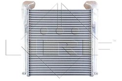 INTERCOOLER NRF 30144 - Compatibil cu MAN