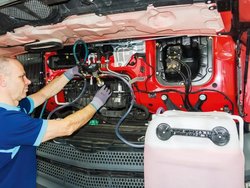 APARAT INCARCARE CU VACUUM SISTEM RACIRE HAZET 4802-1 - Piesa auto compatibila cu mai multe marci