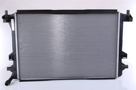 Radiator racire motor Nissens 606910