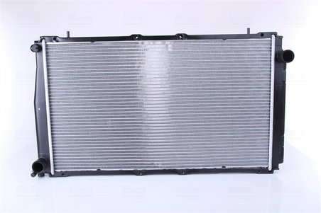 Radiator racire motor Nissens 67740