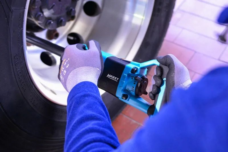 MASINA DE INSURUBAT CU PERCUTIE (AER COMPRIMAT) HAZET 9014P-1 - Piesa auto compatibila cu mai multe marci MASINA DE INSURUBAT CU PERCUTIE (AER COMPRIMAT) HAZET 9014P-1 - Piesa auto compatibila cu mai multe marci