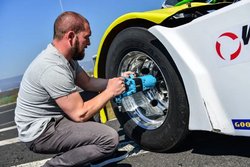 MASINA DE INSURUBAT CU PERCUTIE (AER COMPRIMAT) HAZET 9014P-1 - Piesa auto compatibila cu mai multe marci