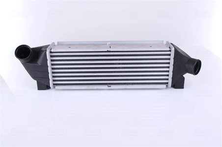 Intercooler Nissens 96733