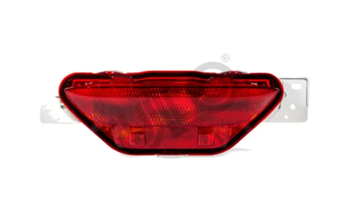Lumina ceata spate