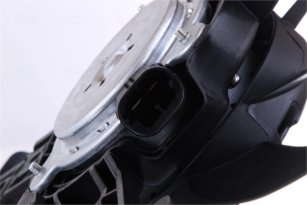 Ventilator radiator racire