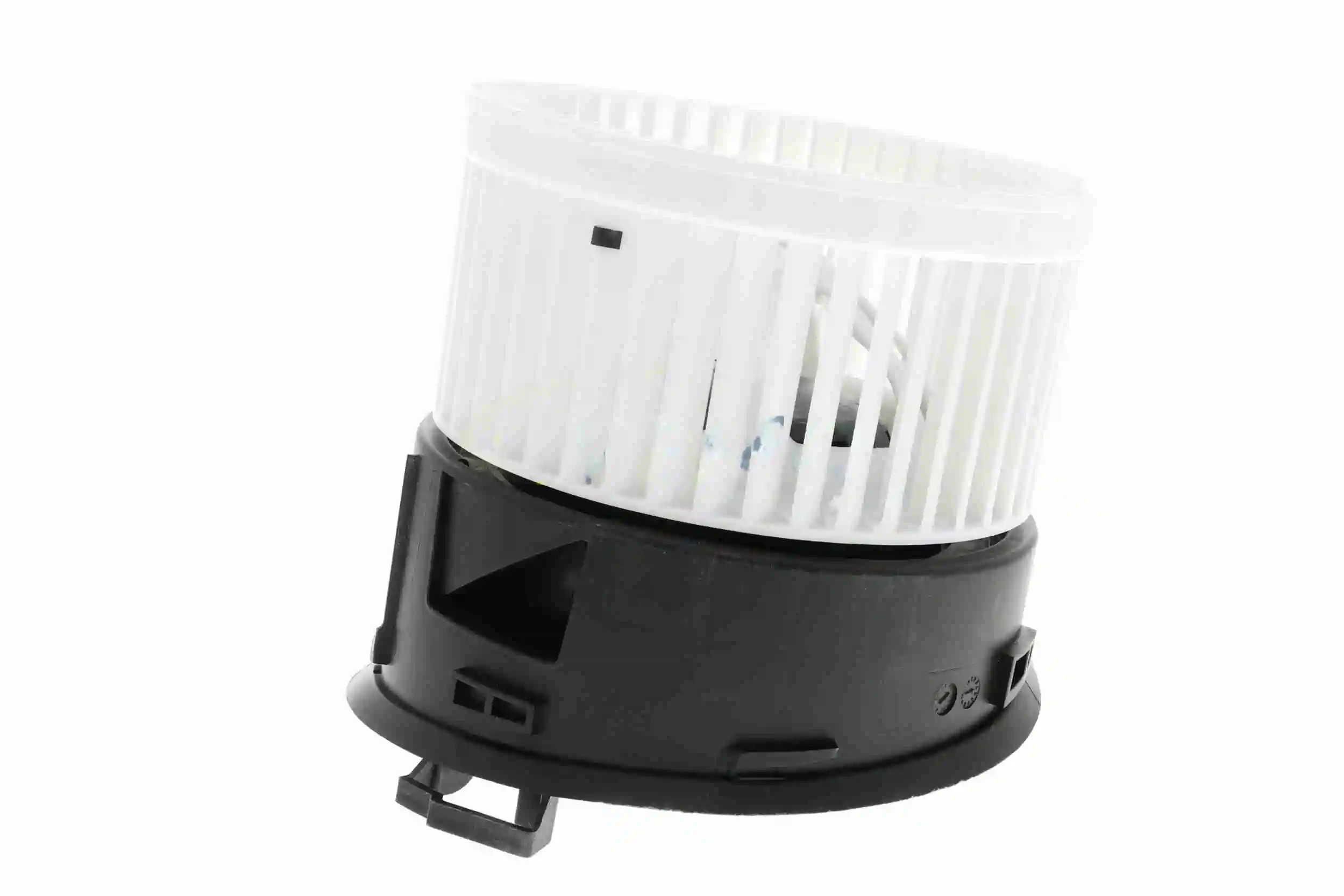 Ventilator habitaclu