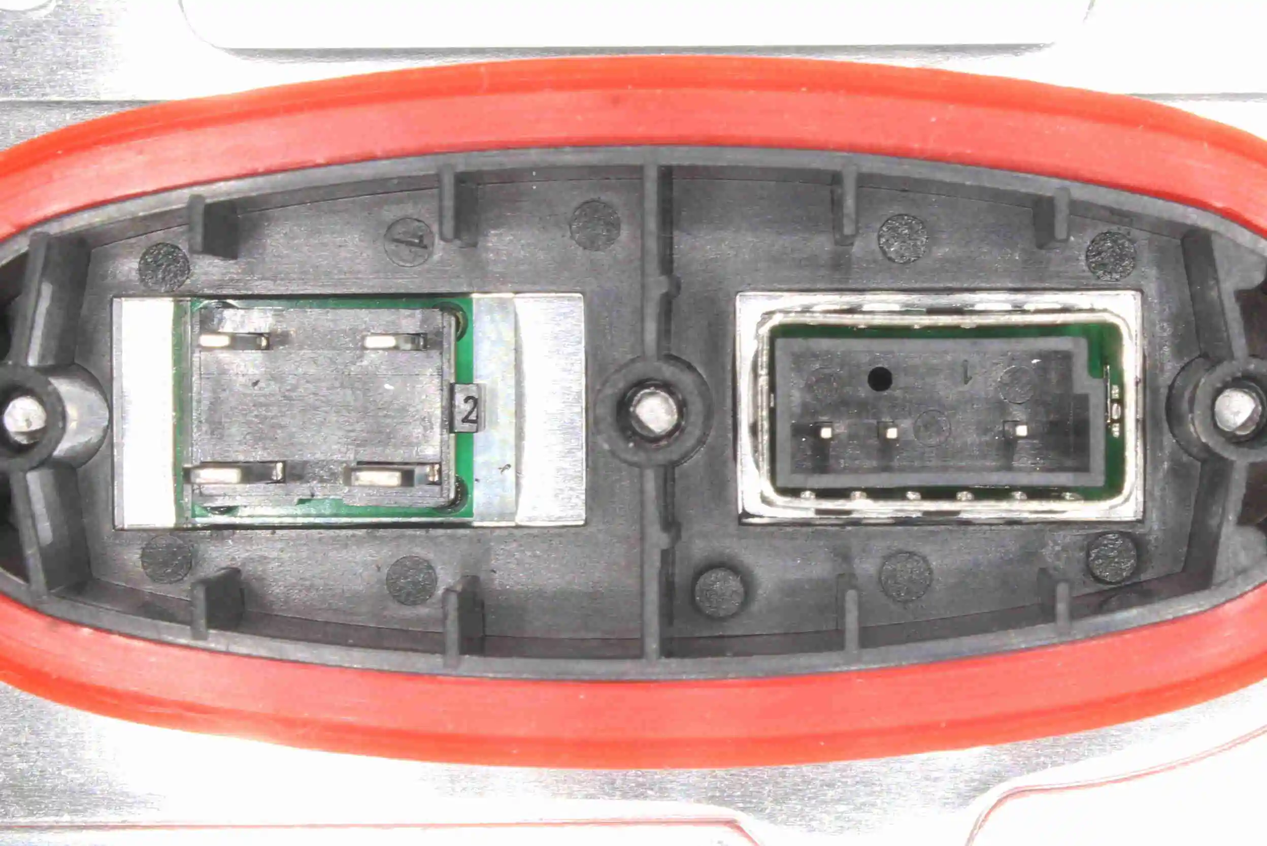Dispozitiv aprindere lampa cu descarcare pe gaz