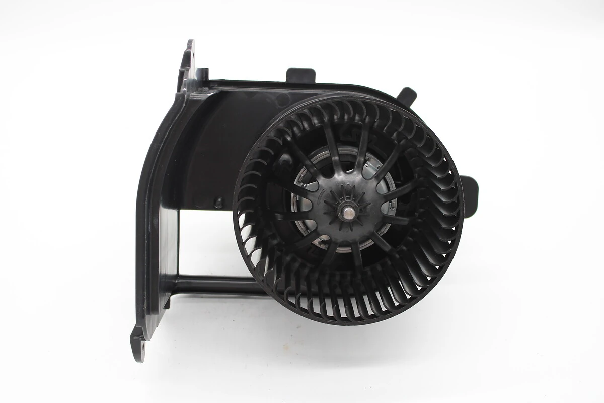 Ventilator habitaclu