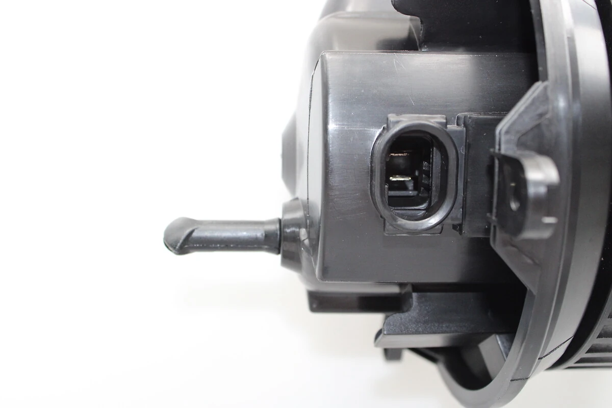 Ventilator habitaclu