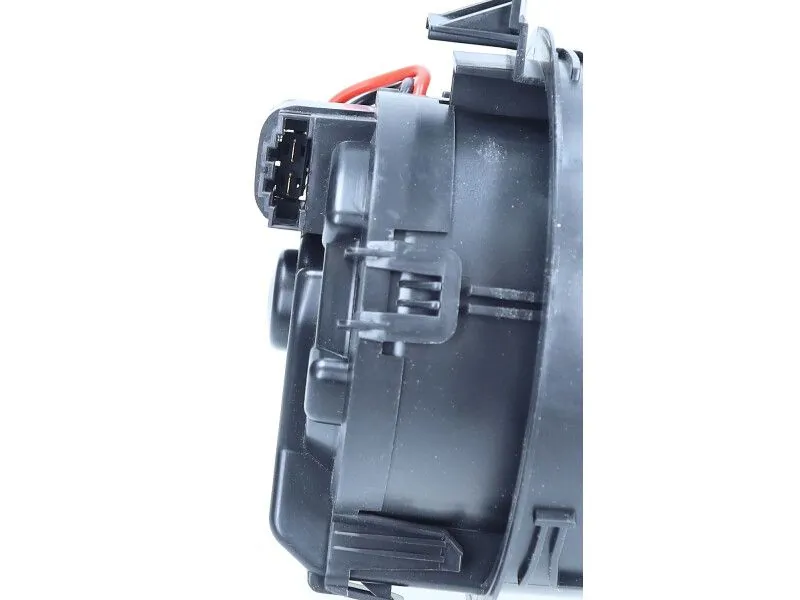 Ventilator habitaclu