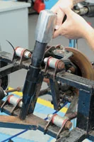 Curatator pneumatic cu ace (aer comprimat)