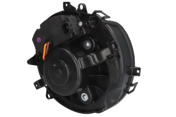 Ventilator habitaclu