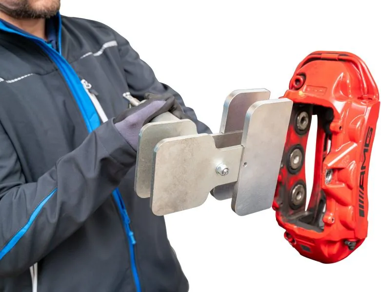 Adaptor, dispozitiv de resetare piston etrier