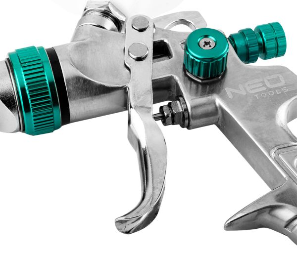 PISTOLET LAKIERNICZY Sus ZBIORNIK 0.6 L DYSZA 1.4 MM HVLP