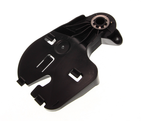 Mâner, inchidere capota motor