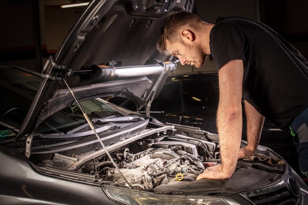 Lampă sub capacul motorului cu acumulator 1000 lm SMD