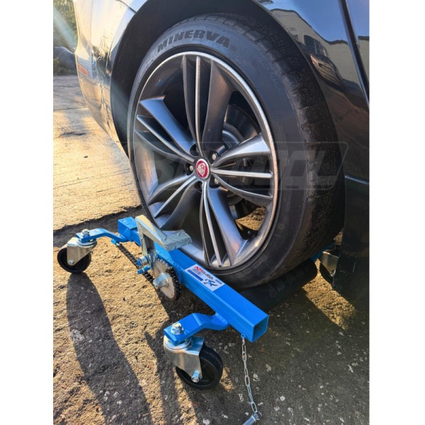 Carucior hidraulic pentru ridicat