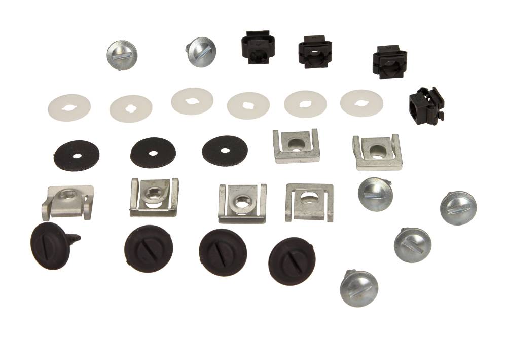Set fixări protecţie sub motor