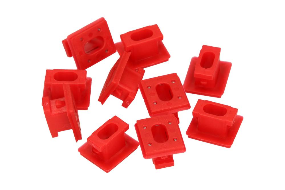 Clips, acoperire decorativa si protectie