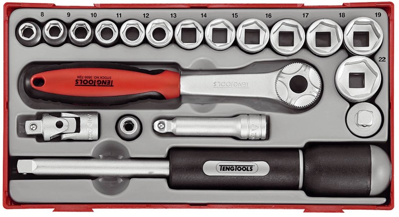 Insert with equipment for a workshop trolley