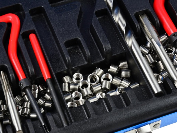 SET PENTRU REPARATIE ZERWANYCH GwintOw M5-M 12 131 EL.