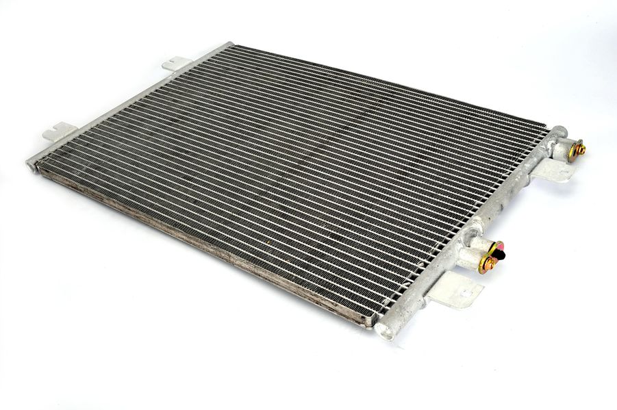 Condensator climatizare 570x390x16 mm aluminiu