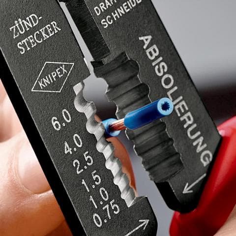 Pliers for handling electrical installations