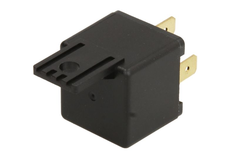 Releu multifunctional
