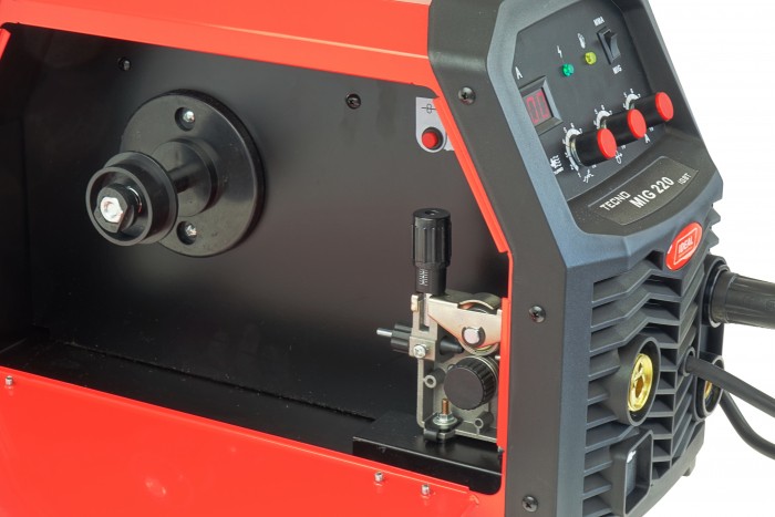 Sudor semi-automat MIG / MAG