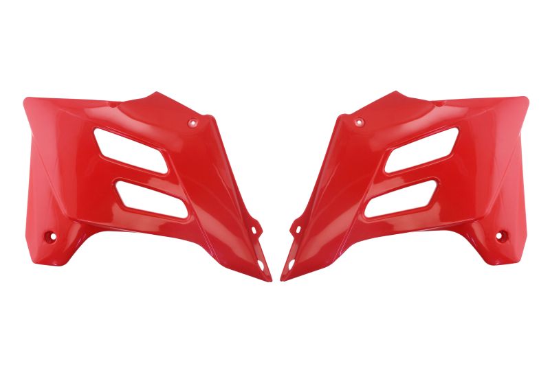 Kituri de plastic rosu