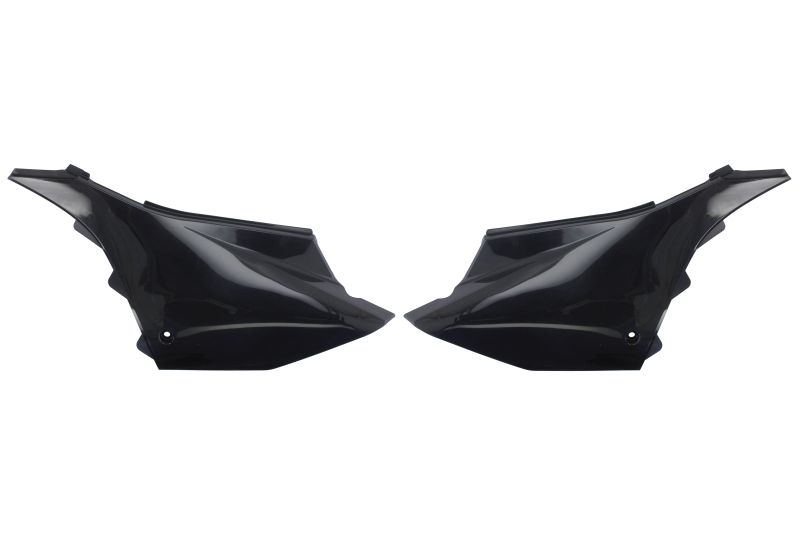 Kituri de plastic negru