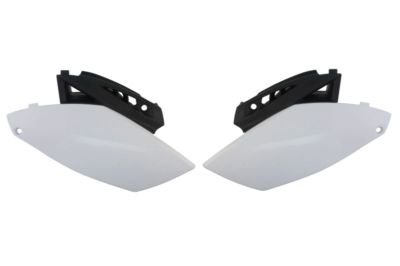 Kituri de plastic negru /alb