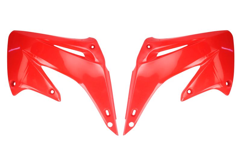 Kituri de plastic rosu