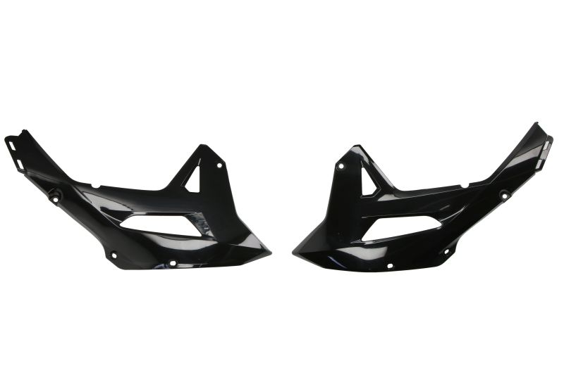 Kituri de plastic negru