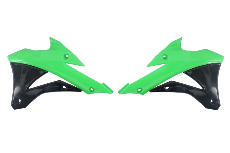 Kituri de plastic negru/verde
