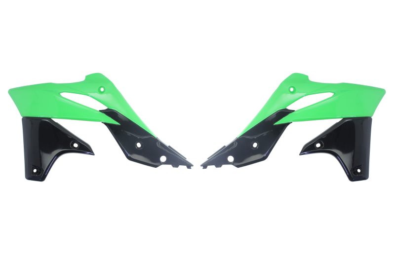 Kituri de plastic negru/verde