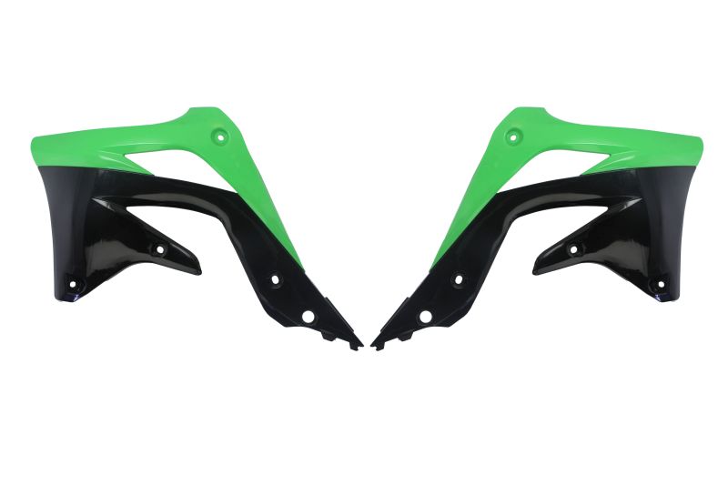 Kituri de plastic negru/verde