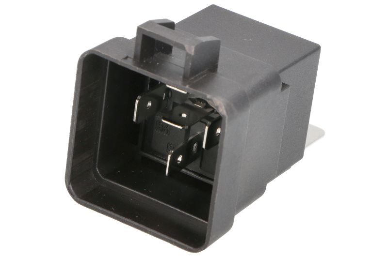 Releu multifunctional