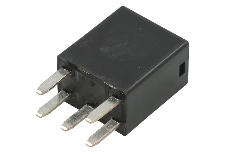 Releu multifunctional