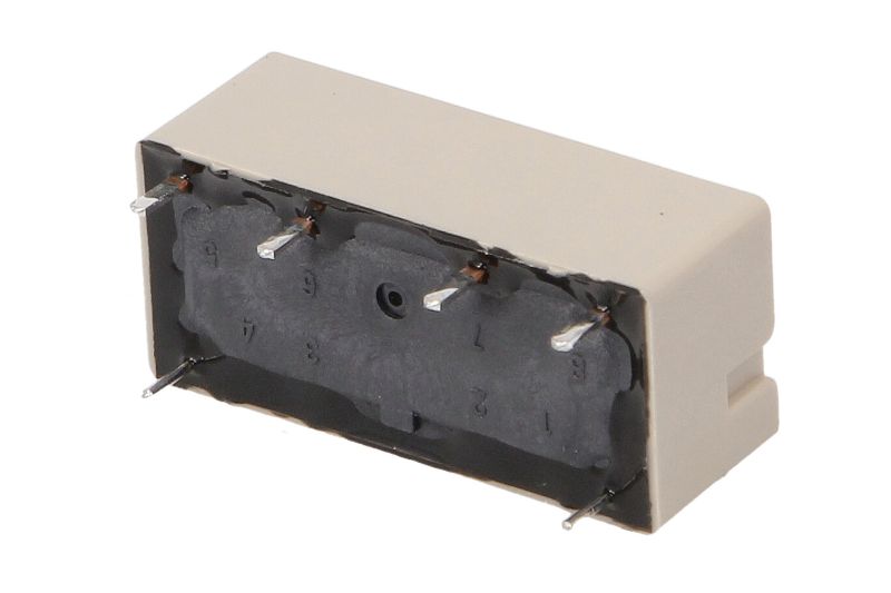 Releu multifunctional