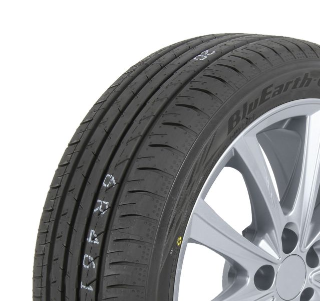 Anvelopa Vara YOKOHAMA BluEarth-GT AE51 235/40 R19 Indice viteza 96W; Aderenta A; Consum B